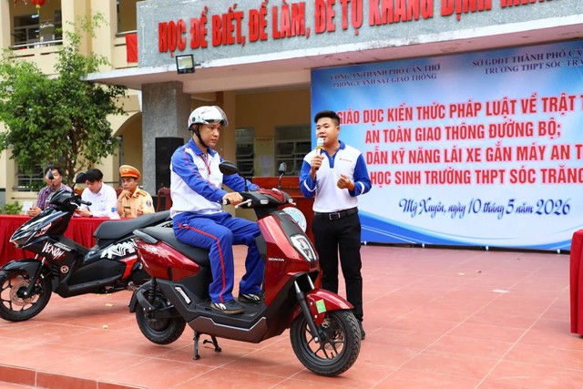 Kỹ năng lái xe an toàn: Hành trang không thể thiếu cho học sinh THPT- Ảnh 3.