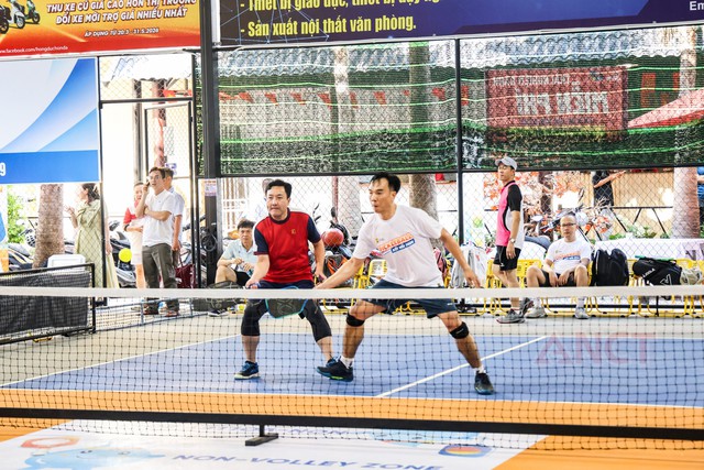 Sôi nổi Giải Pickleball mở rộng chào mừng 68 năm Ngày truyền thống lực lượng An ninh chính trị nội bộ- Ảnh 4.