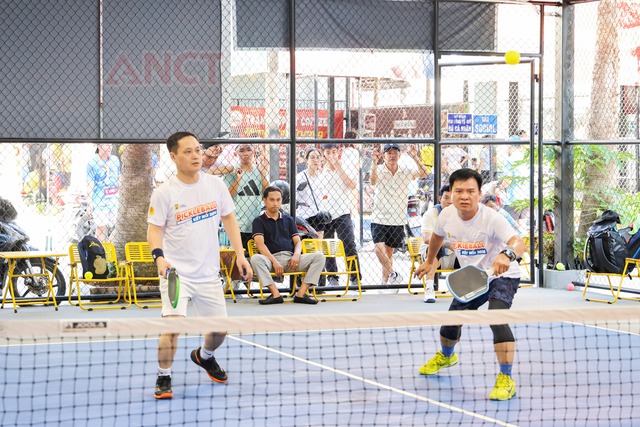 Sôi nổi Giải Pickleball mở rộng chào mừng 68 năm Ngày truyền thống lực lượng An ninh chính trị nội bộ- Ảnh 7.