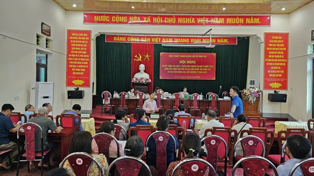 Phòng GD NHCSXH Thanh Thủy: Đồng hành cùng người dân phát triển kinh tế, hiện thực hóa an sinh xã hội- Ảnh 1.