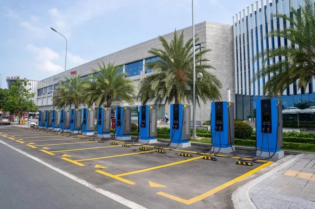 Hà Nội: Dự kiến xây 4 bãi đỗ xe kết hợp trạm sạc quy mô lớn- Ảnh 1.