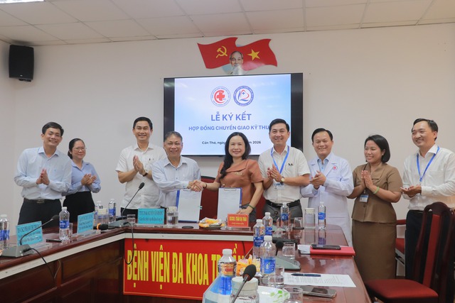 Bệnh viện Đa khoa TP Cần Thơ đẩy mạnh chuyển giao kỹ thuật chuyên sâu cho các tuyến y tế- Ảnh 3. Bệnh viện Đa khoa TP Cần Thơ đẩy mạnh chuyển giao kỹ thuật chuyên sâu cho các tuyến y tế- Ảnh 3.