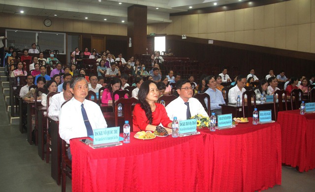 Họp mặt kỷ niệm ngày quốc tế Điều dưỡng- Ảnh 1.
