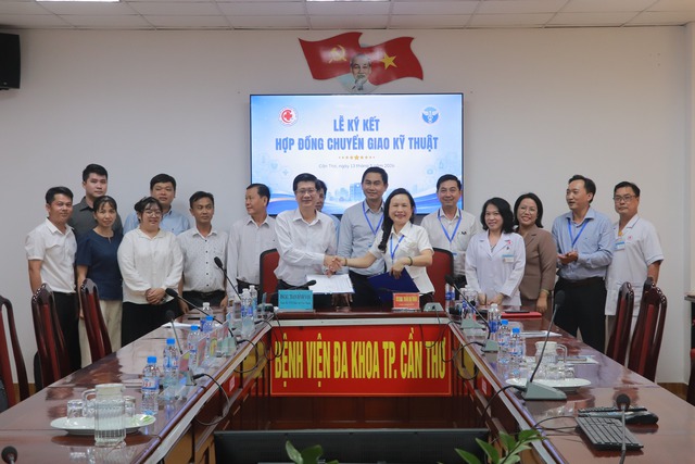 Bệnh viện Đa khoa TP Cần Thơ đẩy mạnh chuyển giao kỹ thuật chuyên sâu cho các tuyến y tế- Ảnh 2. Bệnh viện Đa khoa TP Cần Thơ đẩy mạnh chuyển giao kỹ thuật chuyên sâu cho các tuyến y tế- Ảnh 2.