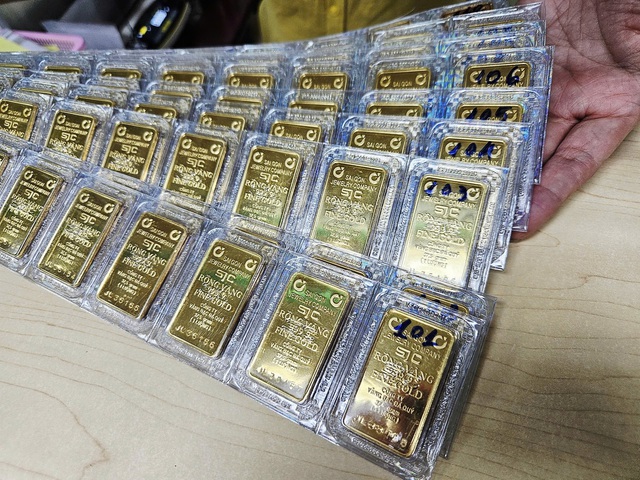 Giá vàng hôm nay 14/5: Duy trì quanh mốc 165 triệu đồng/lượng- Ảnh 1.