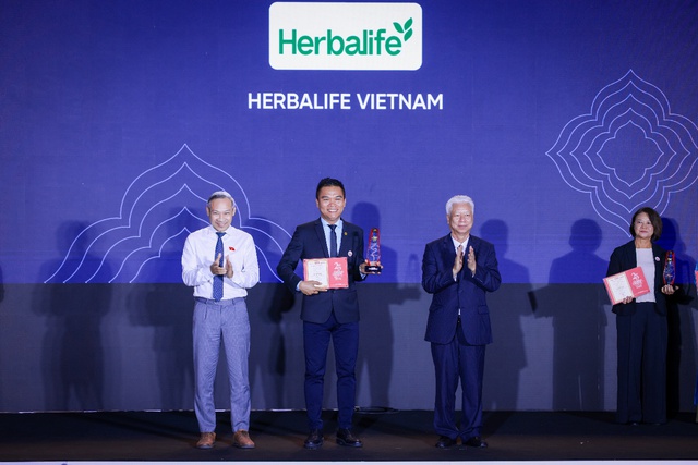 Herbalife được vinh danh Top 30 Thương Hiệu Phát Triển Bền Vững tại Việt Nam- Ảnh 1.