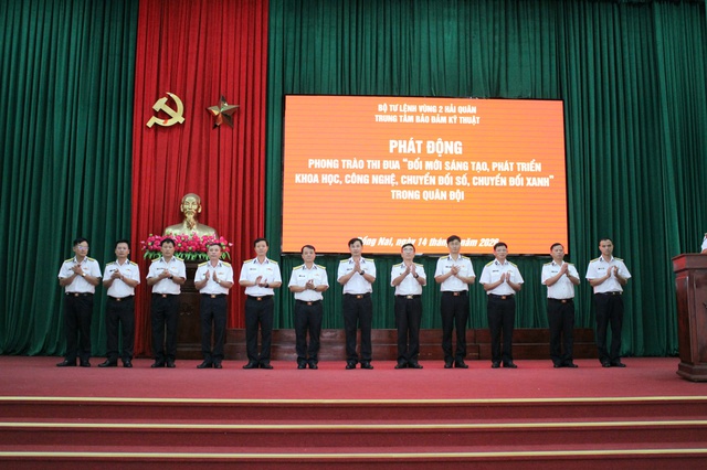 Trung tâm Bảo đảm kỹ thuật Vùng 2 Hải quân: Đổi mới sáng tạo để nâng sức mạnh chiến đấu- Ảnh 3.