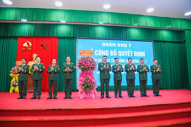 Quân khu 7 công bố Quyết định đổi tên Bộ Chỉ huy Quân sự thành phố Đồng Nai- Ảnh 2.
