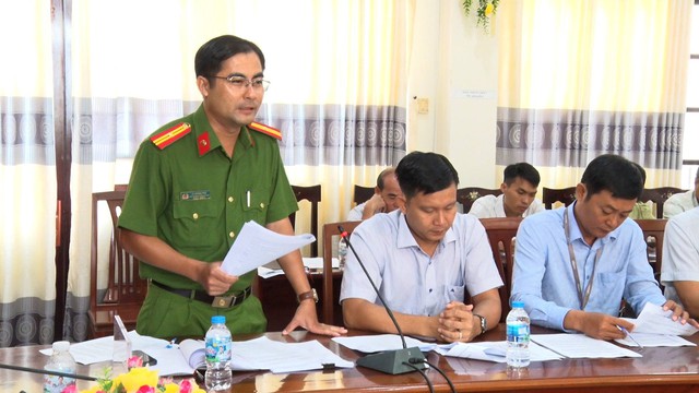 Xã Phong Điền: Triển khai Chiến dịch “60 ngày đêm hướng dẫn người dân kích hoạt và tích hợp thông tin, dữ liệu trên VNeID mức 2”- Ảnh 2.