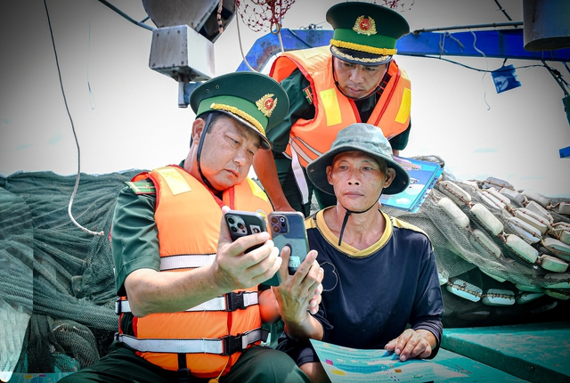 BĐBP tỉnh An Giang đa dạng các hình thức tuyên truyền chống khai thác IUU- Ảnh 9.
