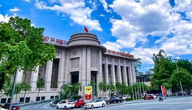 Ngân hàng Nhà nước đôn đốc kiểm tra việc điều chỉnh lãi suất tiết kiệm - Ảnh 1.