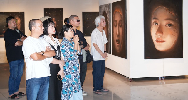 Khai mạc triển lãm "Nguồn sống" của họa sĩ Phạm Anh tại Hà Nội- Ảnh 3.