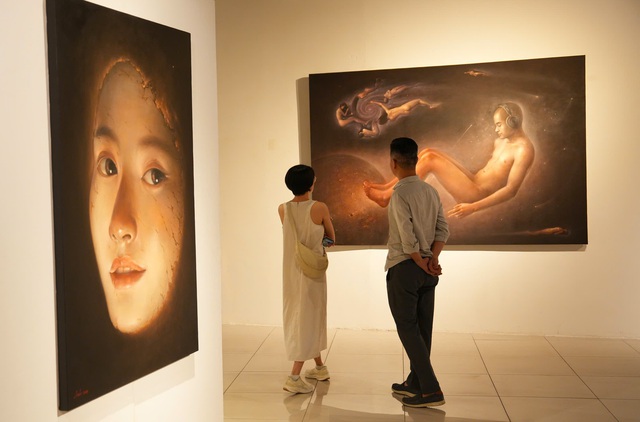 Khai mạc triển lãm "Nguồn sống" của họa sĩ Phạm Anh tại Hà Nội- Ảnh 4.