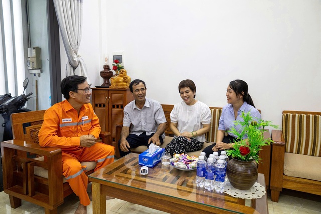 Điện mặt trời ở Đà Nẵng: Khi mỗi mái nhà là một 'trạm điện xanh'- Ảnh 1.