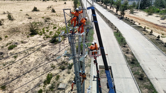 EVNCPC tăng cường các giải pháp đảm bảo cấp điện mùa nắng nóng- Ảnh 2.