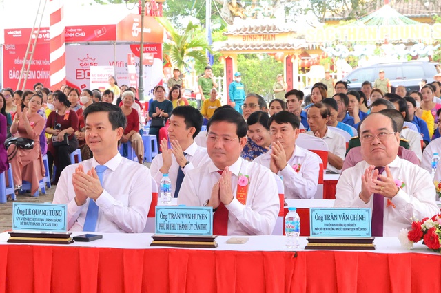TP Cần Thơ: Khai mạc Lễ hội Kỳ Yên Thượng Điền Đình Bình Thủy- Ảnh 1. TP Cần Thơ: Khai mạc Lễ hội Kỳ Yên Thượng Điền Đình Bình Thủy- Ảnh 1.