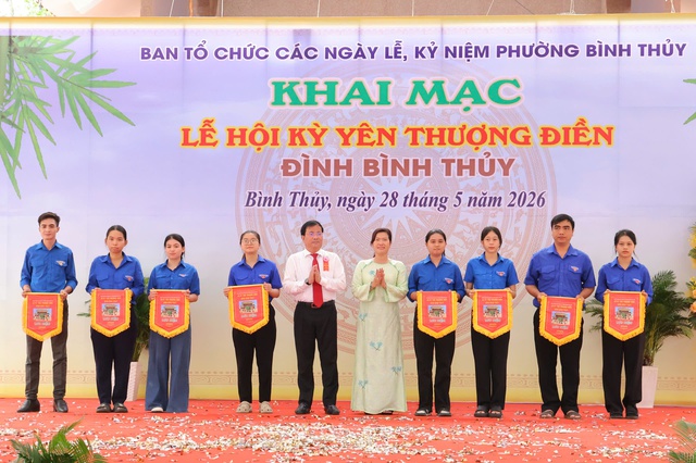 TP Cần Thơ: Khai mạc Lễ hội Kỳ Yên Thượng Điền Đình Bình Thủy- Ảnh 5. TP Cần Thơ: Khai mạc Lễ hội Kỳ Yên Thượng Điền Đình Bình Thủy- Ảnh 5.
