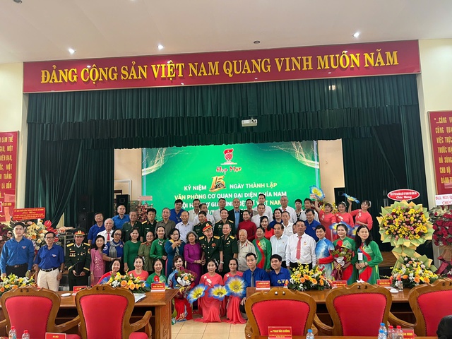 Văn phòng Hội Hỗ trợ gia đình liệt sĩ Việt Nam phía Nam
kỷ niệm 15 năm thành lập- Ảnh 2. Văn phòng Hội Hỗ trợ gia đình liệt sĩ Việt Nam phía Nam
kỷ niệm 15 năm thành lập- Ảnh 2.