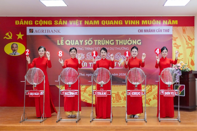 Agribank Chi nhánh Cần Thơ quay số trúng thưởng Chương trình “Mã đáo phú quý - Gửi tiền như ý”- Ảnh 2.