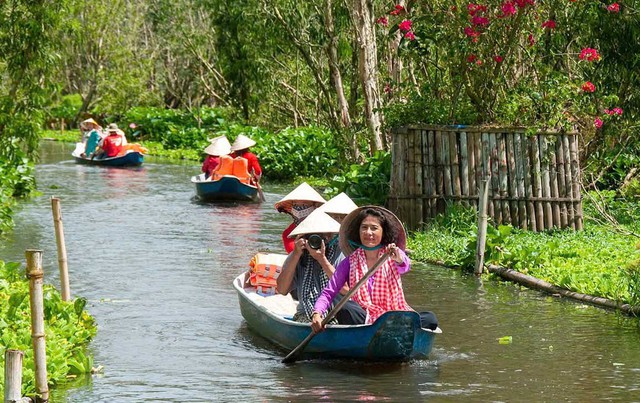 Du lịch An Giang đón trên 1 triệu lượt du khách trong dịp Lễ Giỗ Tổ Hùng Vương và kỳ nghỉ lễ 30/4- Ảnh 2.