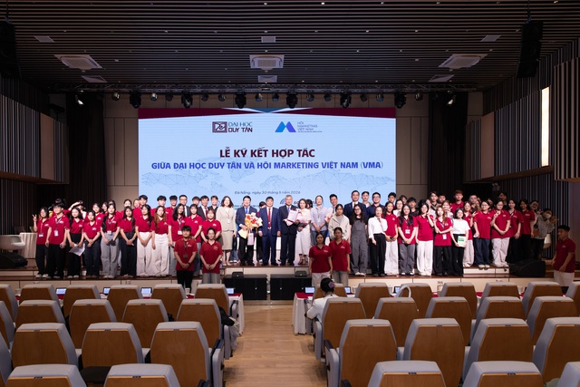 Hội Marketing Việt Nam hợp tác toàn diện với Đại học Duy Tân- Ảnh 7. Hội Marketing Việt Nam hợp tác toàn diện với Đại học Duy Tân- Ảnh 7.
