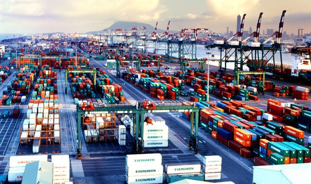 Việt Nam trở thành điểm sáng logistics của Đông Nam Á- Ảnh 1.