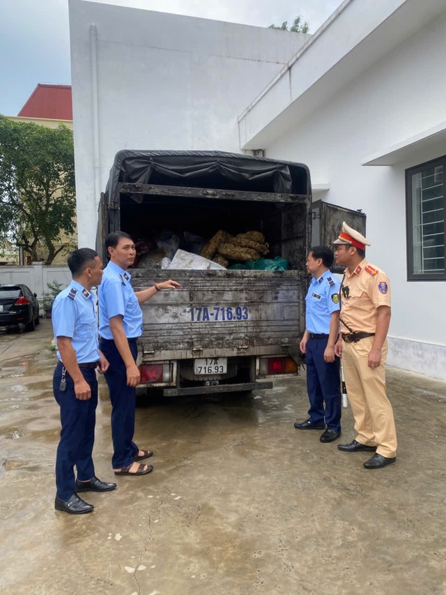 Hưng Yên: Tiêu hủy hơn 2 tấn tóp mỡ động vật không rõ nguồn gốc xuất xứ- Ảnh 1. Hưng Yên: Tiêu hủy hơn 2 tấn tóp mỡ động vật không rõ nguồn gốc xuất xứ- Ảnh 1.