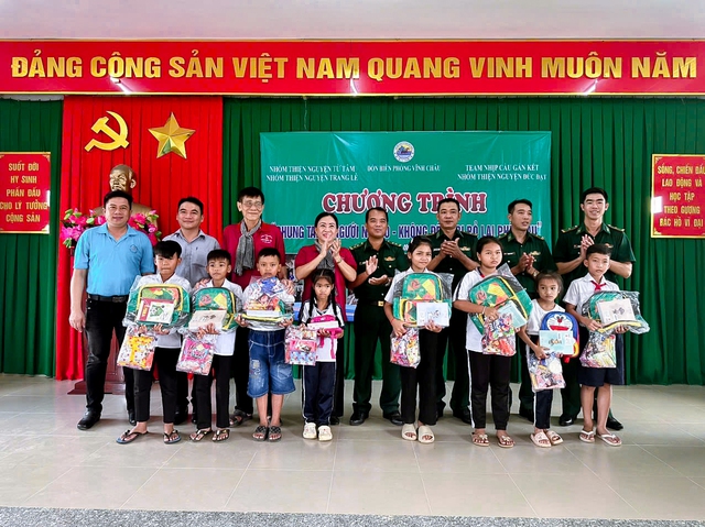 Chương trình “chung tay vì người nghèo - không để ai bị bỏ lại phía sau” ở khu vực biên giới biển Cần Thơ- Ảnh 2.