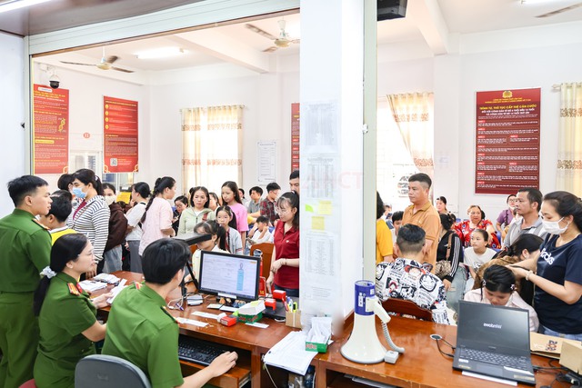 Công an TP Cần Thơ: Đảm bảo duy trì tiến độ, không để “đứt gãy” công việc trong và sau thời gian nghỉ Lễ - Ảnh 5.