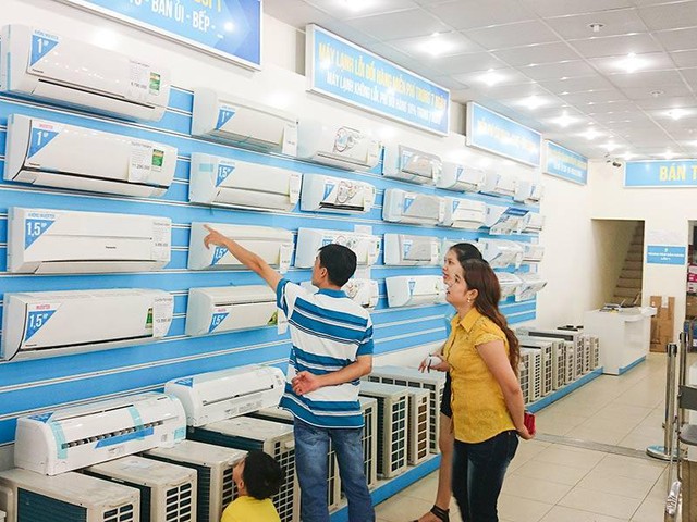 Người Việt giảm mua sắm hàng điện tử, gia dụng vì đồ cũ vẫn tốt- Ảnh 1.