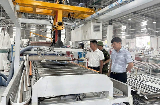 Nghệ An: Nhận diện khó khăn, tiếp sức cho doanh nghiệp- Ảnh 4.