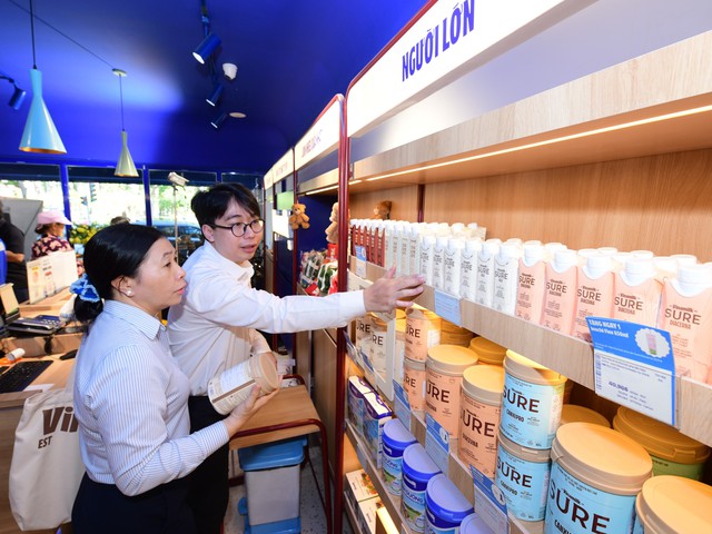 Vinamilk đón thế hệ “đồng niên” tham quan nhà máy với lời hứa chăm sóc sức khỏe bằng dinh dưỡng chất lượng- Ảnh 6.
