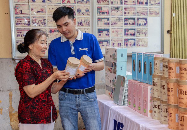 Vinamilk đón thế hệ “đồng niên” tham quan nhà máy với lời hứa chăm sóc sức khỏe bằng dinh dưỡng chất lượng- Ảnh 9.