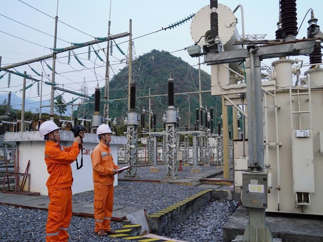 Công ty Điện lực Lai Châu: Giữ vững dòng điện nơi biên cương Tây Bắc - Ảnh 4.