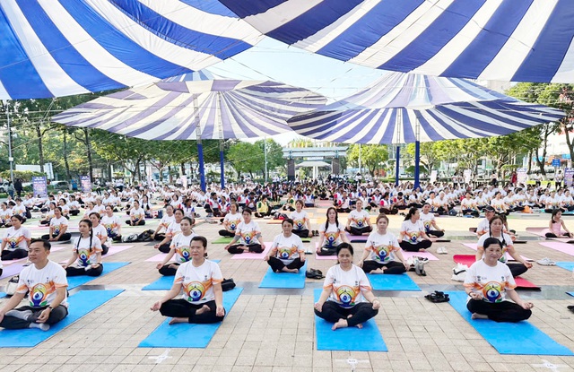 Gần 1.000 người tham gia Ngày Quốc tế Yoga lần thứ 12 năm 2026 tại TP Cần Thơ- Ảnh 1.