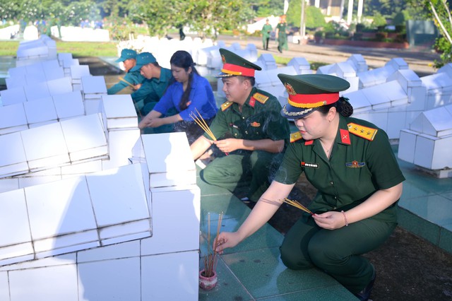 Bộ CHQS tỉnh An Giang phát động chiến dịch thanh niên tình nguyện hè năm 2026 - Ảnh 3.