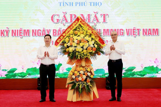 Phú Thọ gặp mặt báo chí nhân kỷ niệm 101 năm Ngày Báo chí Cách mạng Việt Nam- Ảnh 3. Phú Thọ gặp mặt báo chí nhân kỷ niệm 101 năm Ngày Báo chí Cách mạng Việt Nam- Ảnh 3.