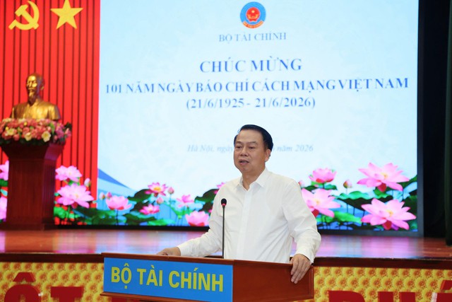 Bộ Tài chính kiên định mục tiêu tăng trưởng kinh tế ở mức 2 con số- Ảnh 2.
