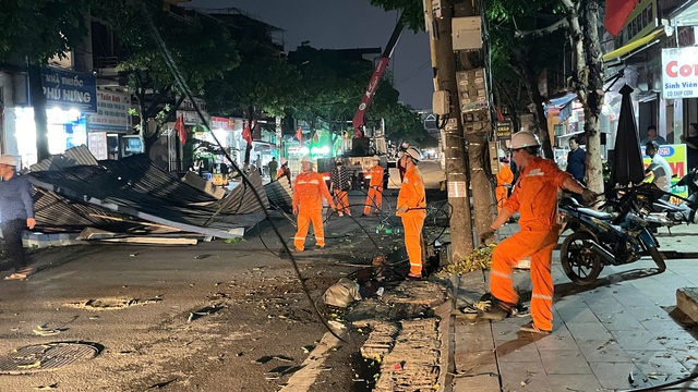 Điện lực Thái Nguyên;
Chủ động ứng phó thiên tai, đảm bảo vận hành an toàn hệ thống điện- Ảnh 1. Điện lực Thái Nguyên;
Chủ động ứng phó thiên tai, đảm bảo vận hành an toàn hệ thống điện- Ảnh 1.