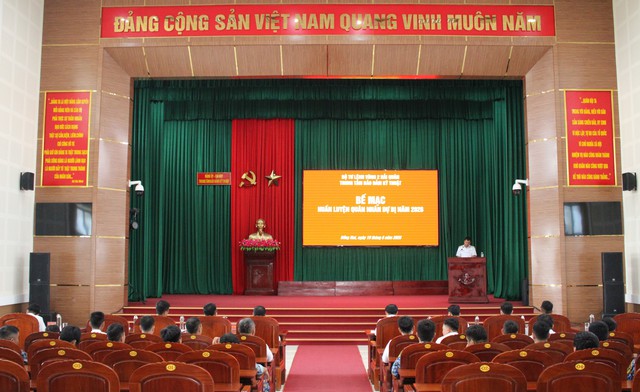 Trung tâm Bảo đảm kỹ thuật Vùng 2 Hải quân bế mạc huấn luyện quân nhân dự bị động viên- Ảnh 2. Trung tâm Bảo đảm kỹ thuật Vùng 2 Hải quân bế mạc huấn luyện quân nhân dự bị động viên- Ảnh 2.