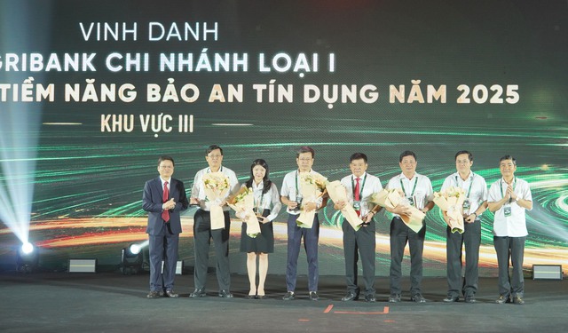 Tổng kết chương trình thi đua “ABIC cùng Agribank - Vững bước vươn xa” khu vực III- Ảnh 7.