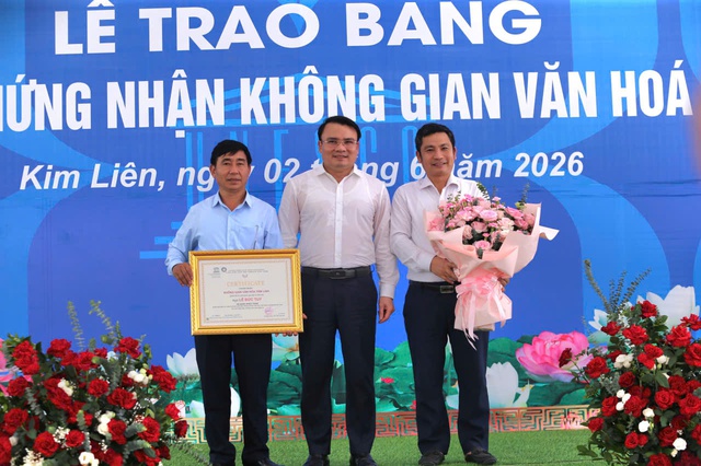 Đón nhận Bằng bảo trợ Di tích lịch sử văn hóa và Chứng nhận không gian văn hóa tâm linh cho Quần thể Mộ và Đền thờ Ngài Lê Đức Tuy- Ảnh 6.