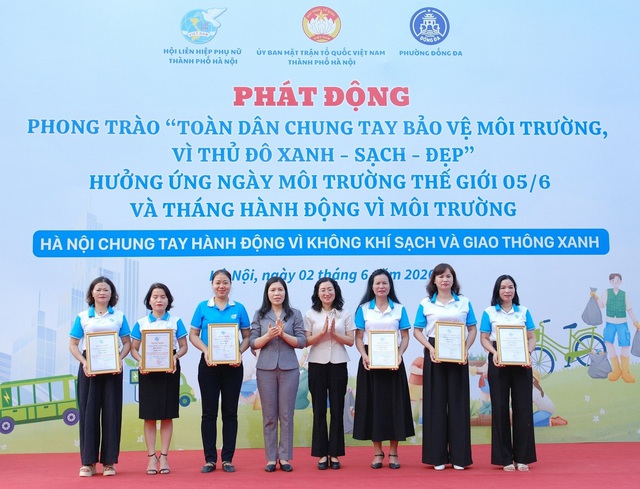 Toàn dân chung tay bảo vệ môi trường, vì Thủ đô xanh - sạch - đẹp- Ảnh 3. Toàn dân chung tay bảo vệ môi trường, vì Thủ đô xanh - sạch - đẹp- Ảnh 3.