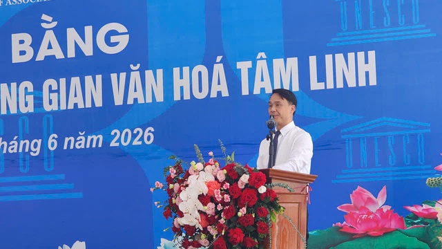 Đón nhận Bằng bảo trợ Di tích lịch sử văn hóa và Chứng nhận không gian văn hóa tâm linh cho Quần thể Mộ và Đền thờ Ngài Lê Đức Tuy- Ảnh 4.