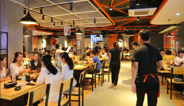 Thị trường F&B Việt Nam tái định hình trong giai đoạn cạnh tranh mới- Ảnh 1.