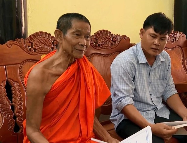 Hòa thượng Kim Thone - trụ trì chùa Mỏ Neo (Trốt Cớt): Hướng về ánh sáng trí tuệ của Phật tổ với lòng hướng thiện và niềm tin tuyệt đối
- Ảnh 1. Hòa thượng Kim Thone - trụ trì chùa Mỏ Neo (Trốt Cớt): Hướng về ánh sáng trí tuệ của Phật tổ với lòng hướng thiện và niềm tin tuyệt đối
- Ảnh 1.
