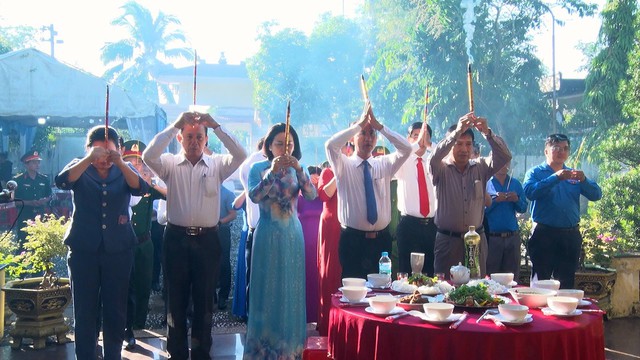 Cần Thơ: Xã Phong Điền tổ chức Lễ giỗ lần thứ 116 nhà thơ yêu nước Phan Văn Trị- Ảnh 2.