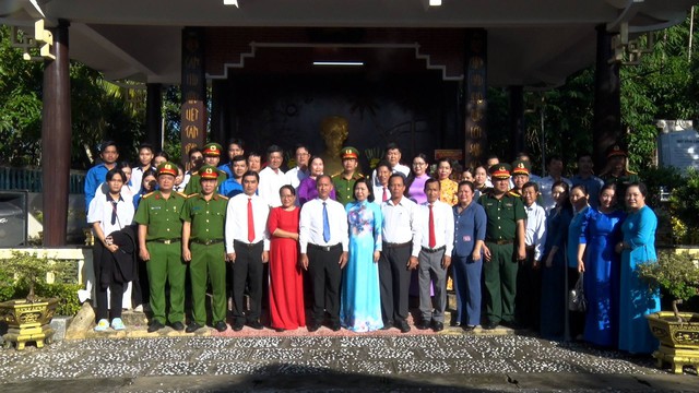 Cần Thơ: Xã Phong Điền tổ chức Lễ giỗ lần thứ 116 nhà thơ yêu nước Phan Văn Trị- Ảnh 4.