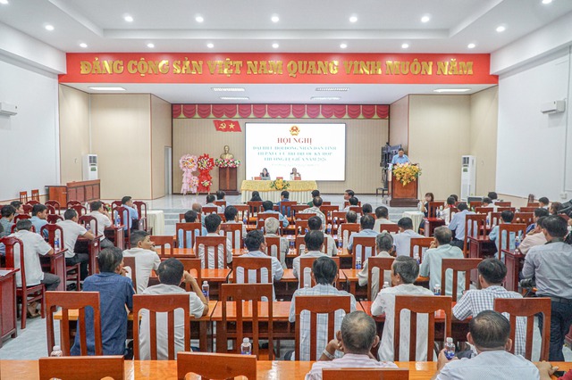 Đại biểu HĐND tỉnh An Giang tiếp xúc cử tri xã Vĩnh Phong trước Kỳ họp thường lệ giữa năm 2026 - Ảnh 1.