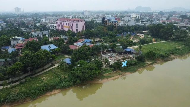 Thái Nguyên; Nhà hàng sang trọng nằm sát hành lang thoát lũ sông Cầu. - Ảnh 1.